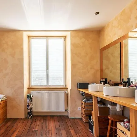 Domaine De La Charriere Sur 63 Ares - 8 Pers Grand Confort